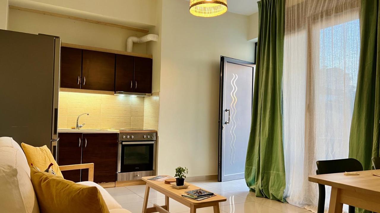 100 Meters From The Sea Apartment Xylokastro Bagian luar foto