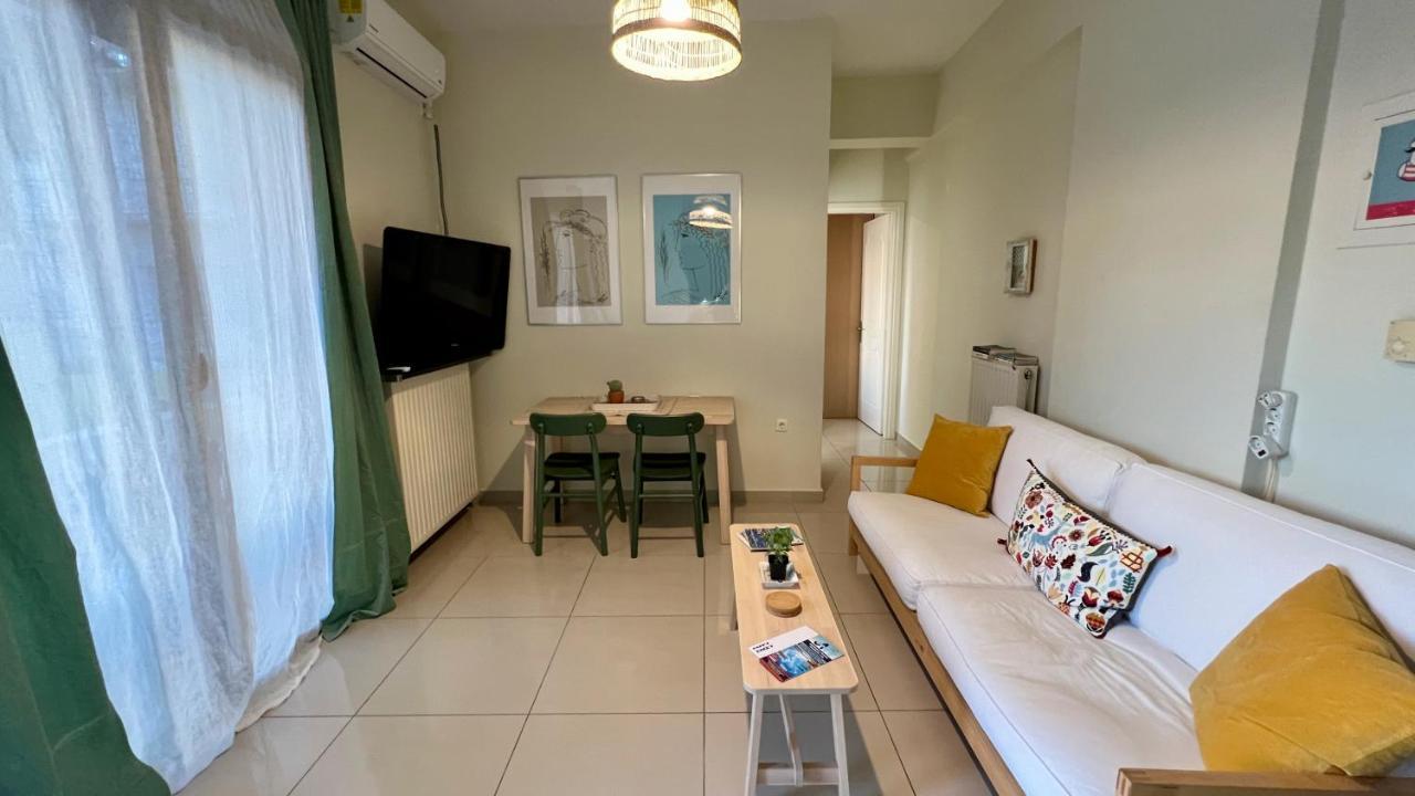 100 Meters From The Sea Apartment Xylokastro Bagian luar foto