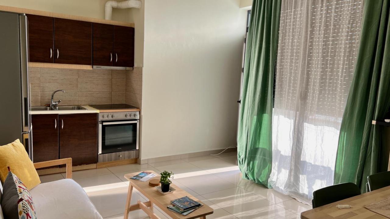 100 Meters From The Sea Apartment Xylokastro Bagian luar foto