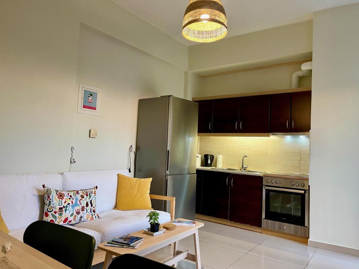 100 Meters From The Sea Apartment Xylokastro Bagian luar foto