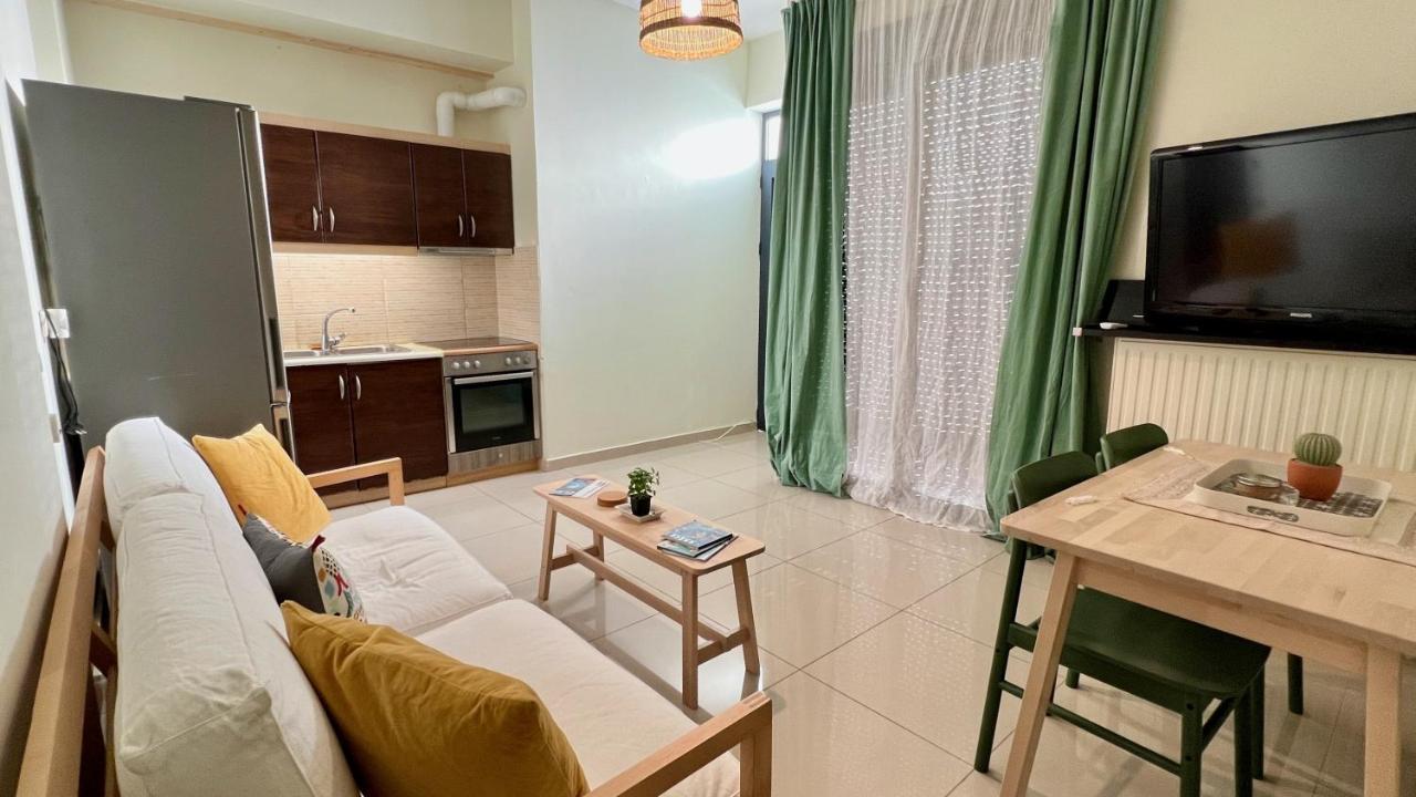 100 Meters From The Sea Apartment Xylokastro Bagian luar foto
