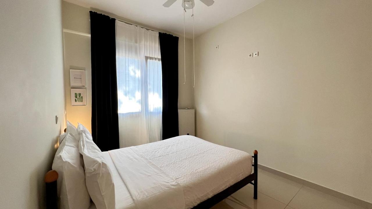 100 Meters From The Sea Apartment Xylokastro Bagian luar foto