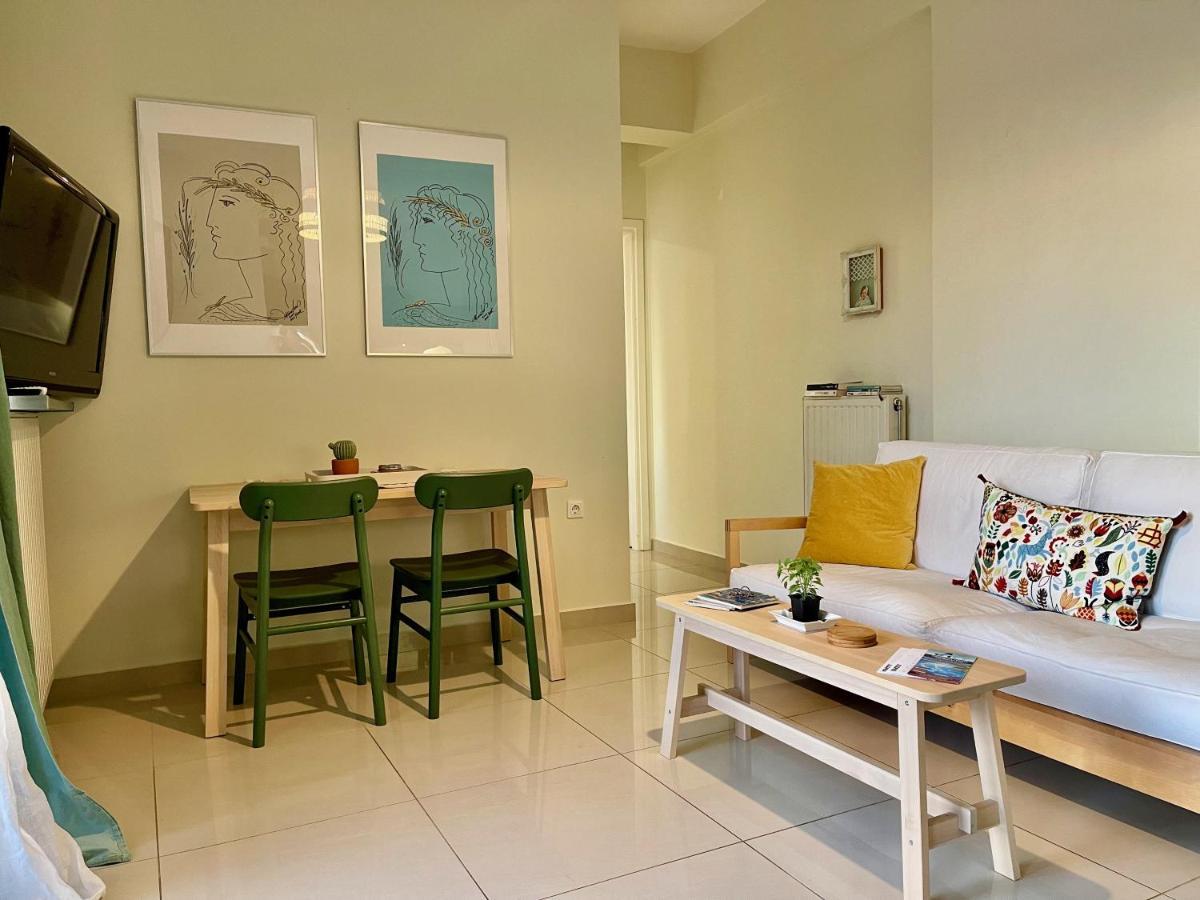 100 Meters From The Sea Apartment Xylokastro Bagian luar foto